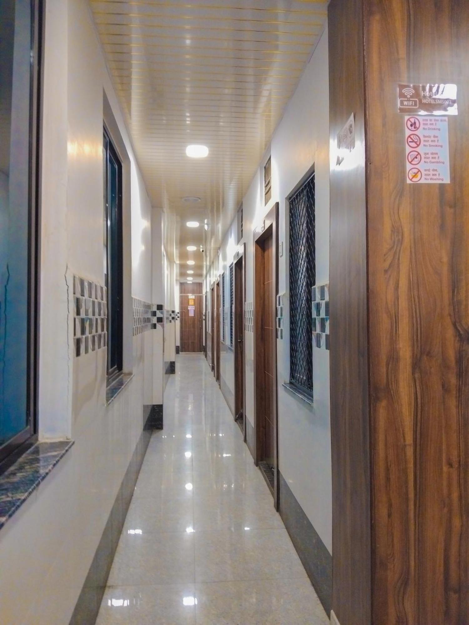 Hotel Sms Ádzsmir Kültér fotó